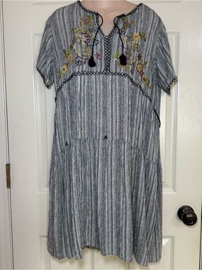 Abrazo Style Embroidered Tunic Dress Womens Size Medium Pockets Bohemian Tiered